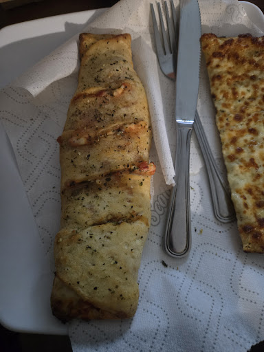 Photo of Pizza Pizza - 35 Dundas St W, Trenton, ON K8V 3N9
